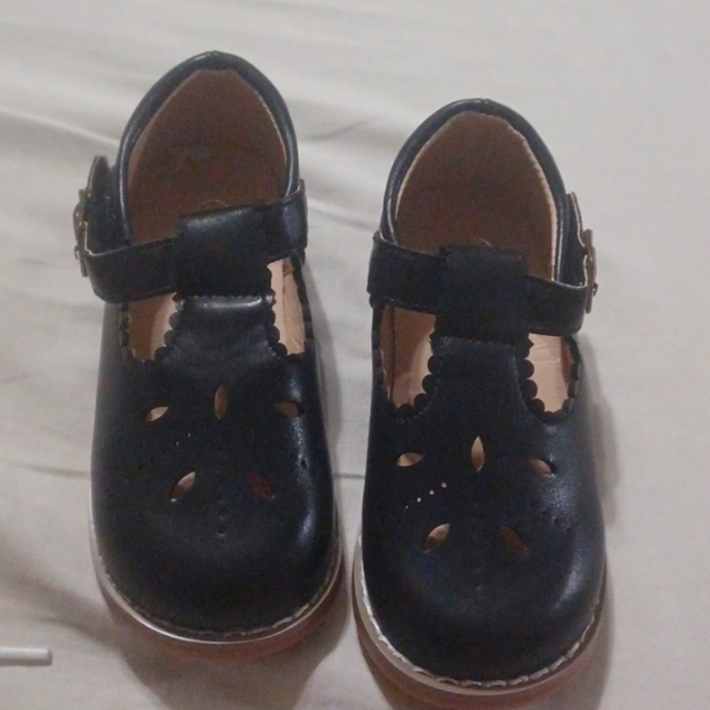Kids shoes for girls